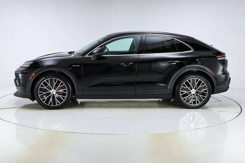Black 2025 Porsche Macan