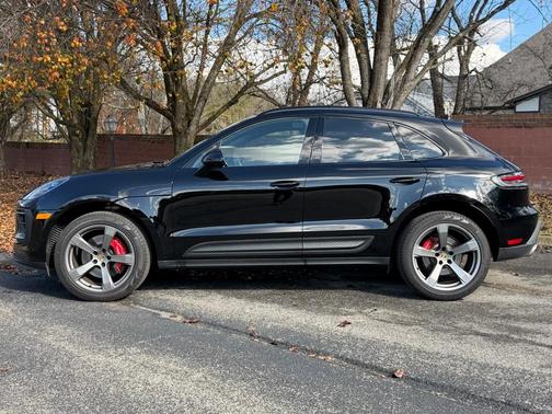2025 Porsche Macan S