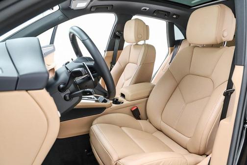 2025 Porsche Macan S