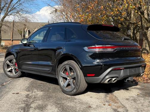 2025 Porsche Macan S