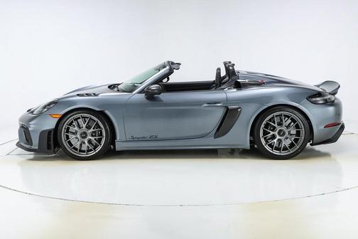 2025 Porsche 718 Spyder RS