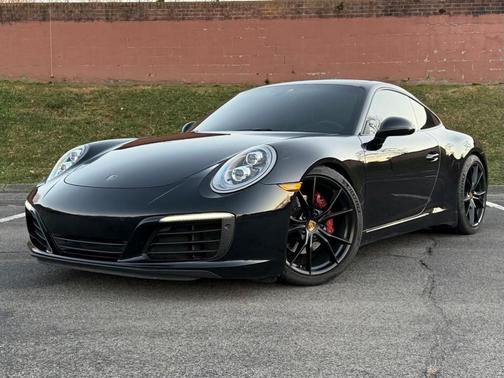 2018 Porsche 911 Carrera