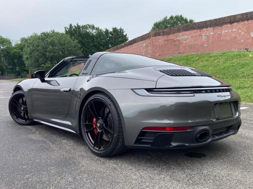 2024 Porsche 911 Targa 4 GTS