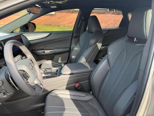2025 Lexus NX 350 F SPORT Handling