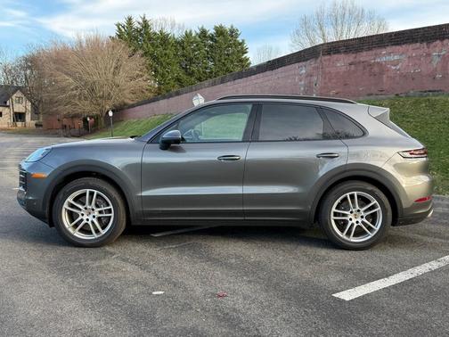 2025 Porsche Cayenne Base