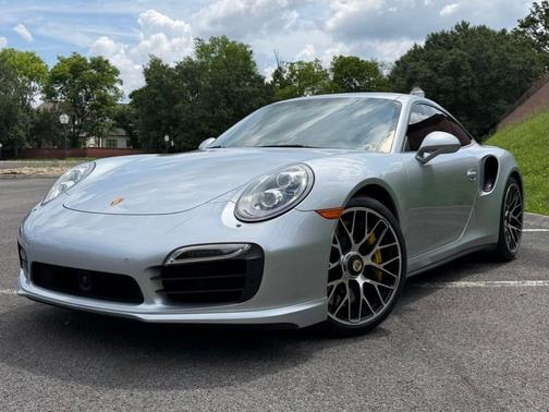 Rhodium Silver Metallic 2014 Porsche 911