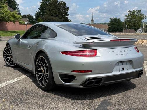 Rhodium Silver Metallic 2014 Porsche 911