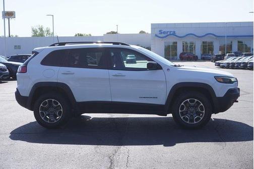 2022 Jeep Cherokee Trailhawk