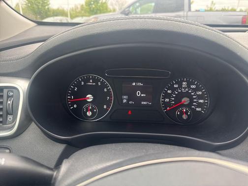 Snow White Pearl 2019 Kia Sorento LX