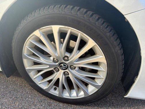 2018 Toyota Camry Hybrid SE