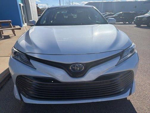 2018 Toyota Camry Hybrid SE