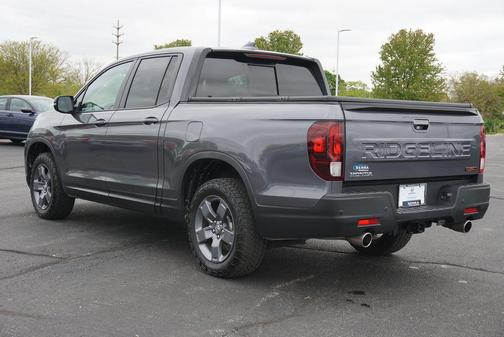 Modern Steel Metallic 2025 Honda Ridgeline TrailSport