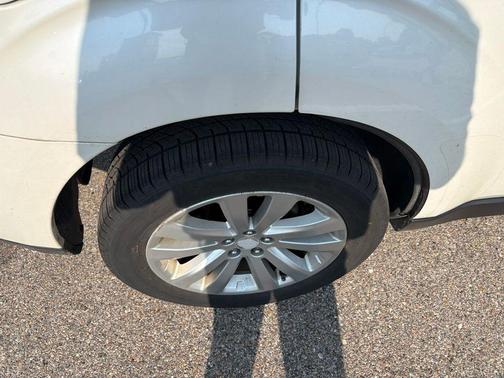 Satin White Pearl 2011 Subaru Forester 2.5 X Premium