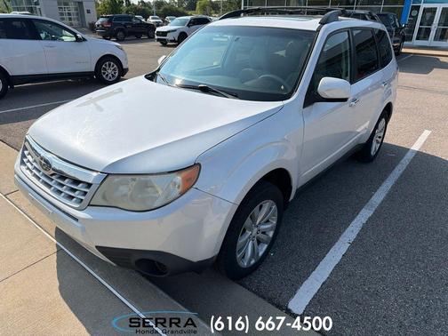 Satin White Pearl 2011 Subaru Forester 2.5 X Premium