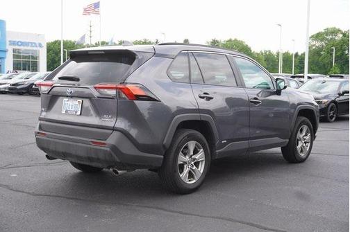 2022 Toyota RAV4 Hybrid XLE