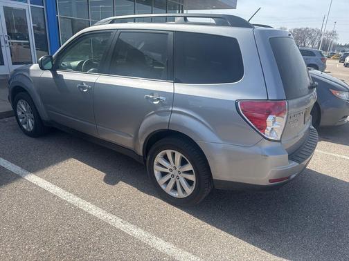 Steel Silver Metallic 2011 Subaru Forester 2.5 X Premium
