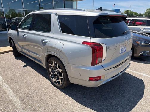 Typhoon Silver 2022 Hyundai PALISADE Calligraphy