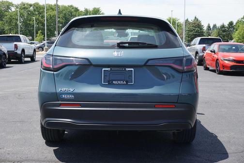 Nordic Forest Pearl 2023 Honda HR-V LX