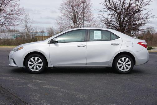 Classic Silver Metallic 2015 Toyota Corolla LE