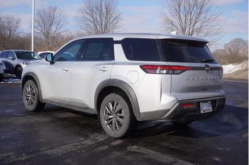 2022 Nissan Pathfinder S 4WD