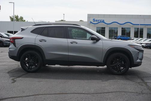 Sterling Gray Metallic 2025 Chevrolet Trax FWD ACTIV
