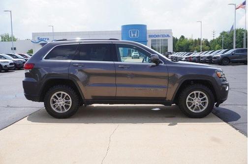2020 Jeep Grand Cherokee Laredo