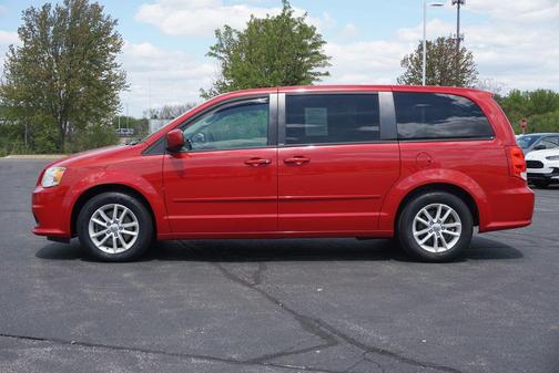 Redline 2 Coat Pearl 2013 Dodge Grand Caravan SXT