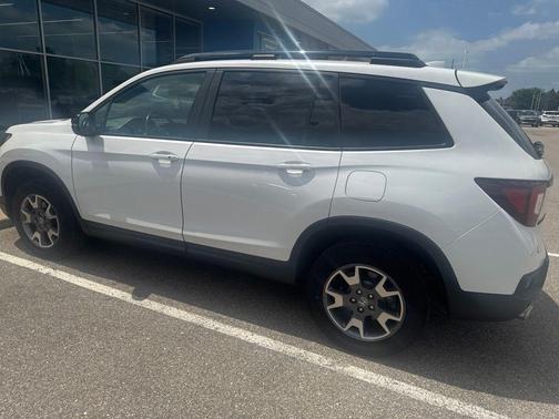 2023 Honda Passport AWD TrailSport