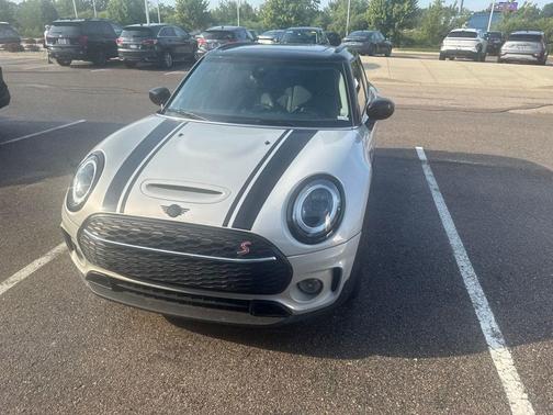 White Silver 2023 MINI Clubman Cooper S