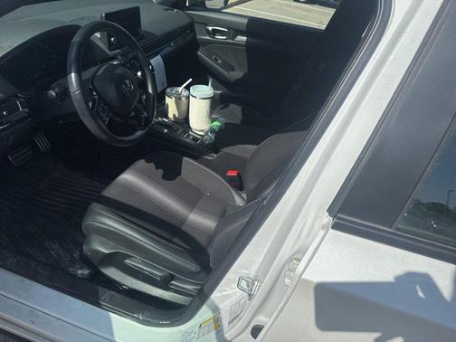 White 2024 Honda Civic Sport