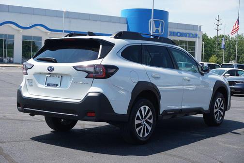 Crystal White Pearl 2024 Subaru Outback Premium