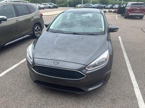 Magnetic 2016 Ford Focus SE
