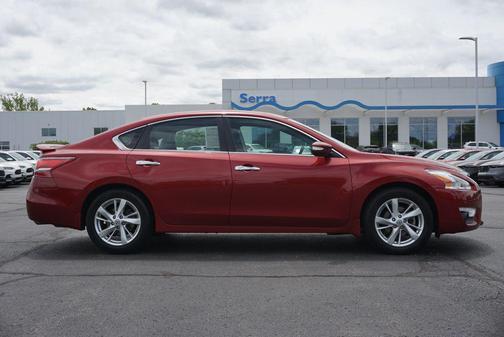 Cayenne Red Metallic 2013 Nissan Altima 2.5 SL