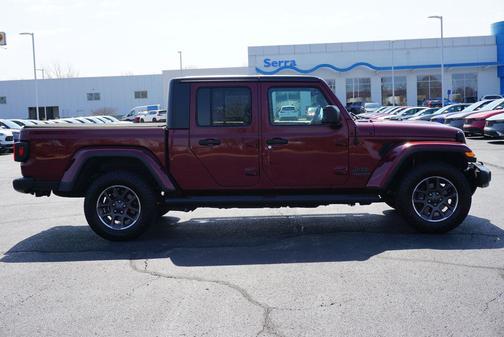 Snazzberry Pearlcoat 2021 Jeep Gladiator 80th Anniversary 4x4