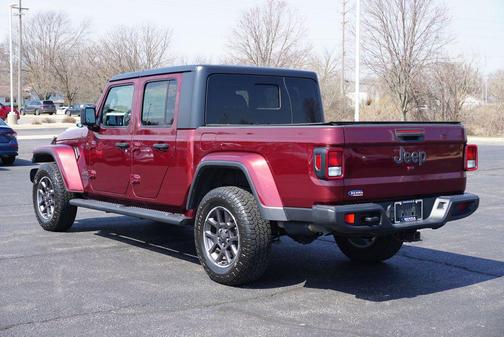 Snazzberry Pearlcoat 2021 Jeep Gladiator 80th Anniversary 4x4