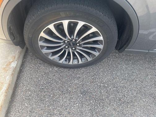 Gray Metallic 2023 Lincoln Aviator Standard AWD