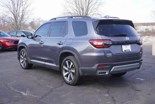 2023 Honda Pilot AWD Elite