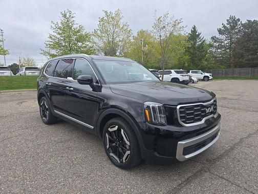 Ebony Black 2024 Kia Telluride S