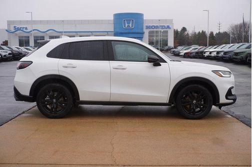 Platinum White Pearl 2026 Honda HR-V AWD Sport