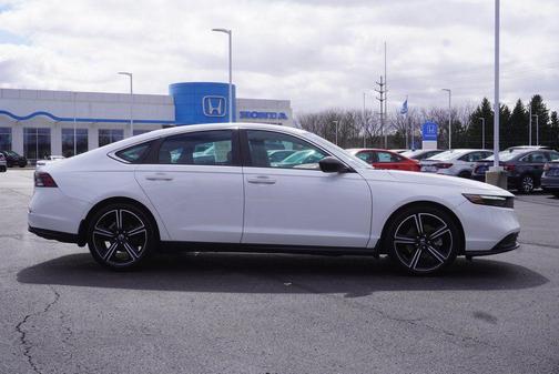 Platinum White Pearl 2023 Honda Accord Hybrid Sport