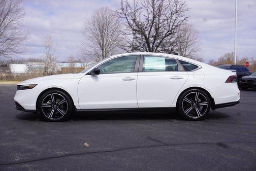 Platinum White Pearl 2023 Honda Accord Hybrid Sport