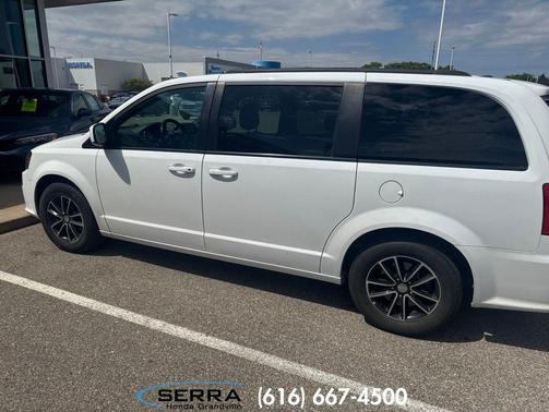 White Knuckle Clearcoat 2019 Dodge Grand Caravan GT