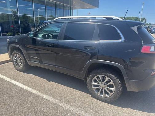 Diamond Black Crystal Pearlcoat 2021 Jeep Cherokee Latitude Lux