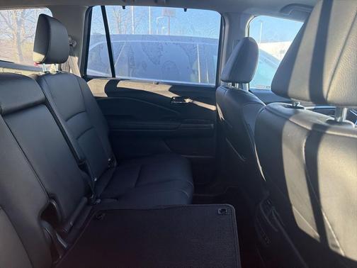 Modern Steel 2022 Honda Pilot AWD Special Edition