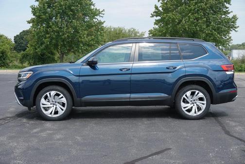 Blue Metallic 2022 Volkswagen Atlas 3.6L SE w/Technology