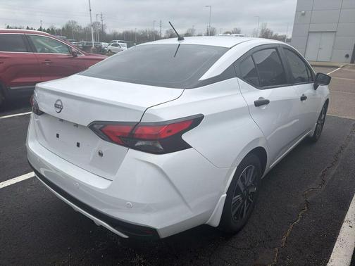 Fresh Powder 2024 Nissan Versa 1.6 S