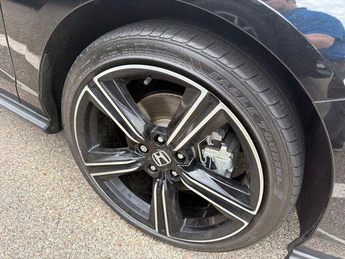 Crystal Black Pearl 2025 Honda Accord Hybrid Sport