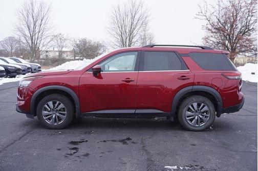 2023 Nissan Pathfinder SV 4WD