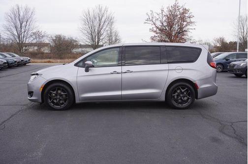 2020 Chrysler Pacifica Touring-L Plus