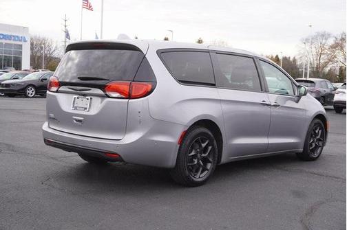 2020 Chrysler Pacifica Touring-L Plus